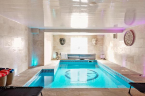 The Filey Coastal Villa - Indoor Swimming Pool - Sauna - Pets